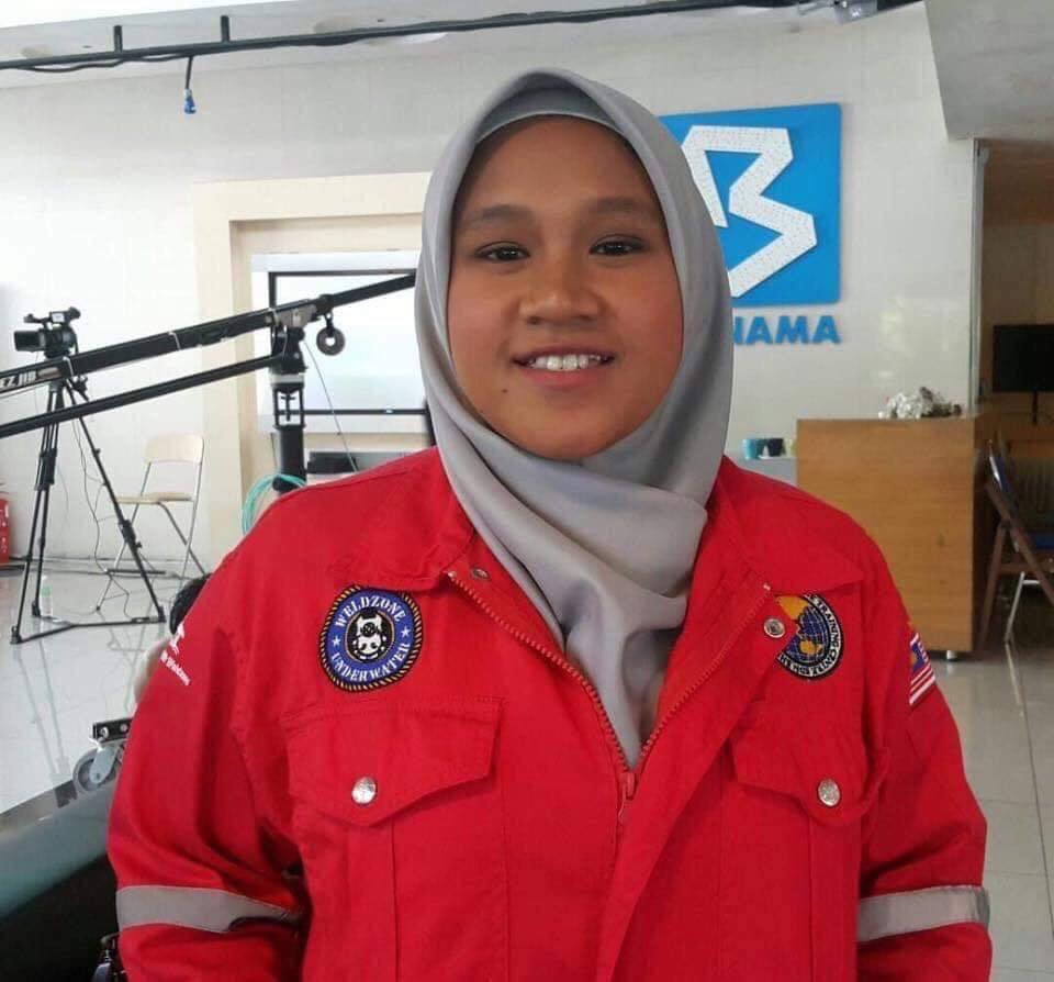 Jadi Jurukimpal Wanita Pertama Di Malaysia, Netizen Luah Rasa Bangga