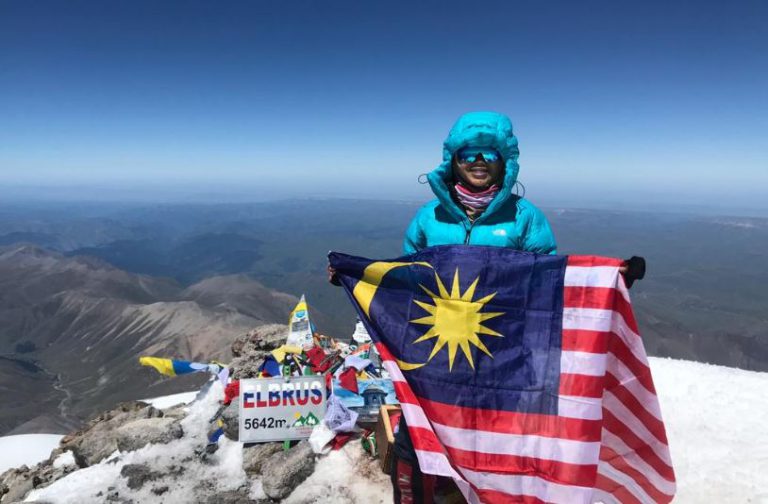 #GirlPower! Remaja Asal Subang Berjaya Tawan Puncak Tertinggi Benua Eropah