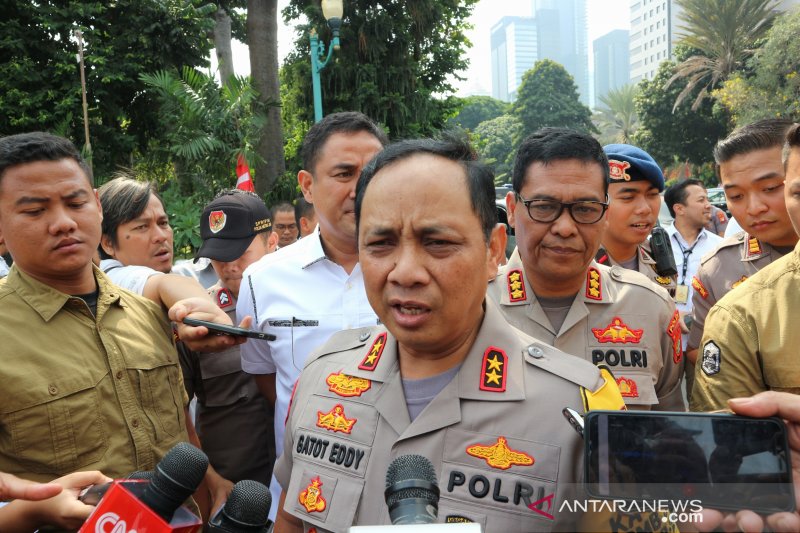Terlalu Extreme, 265 Pelajar &#038; 39 Anggota Polis Cedera Tunjuk Perasaan Tolak Undang-Undang Di Indonesia