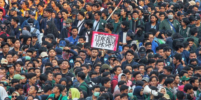 Mahasiswa Indonesia Menolak Perlantikan Presiden Jokowi Disebabkan 4 Pindaan Ini