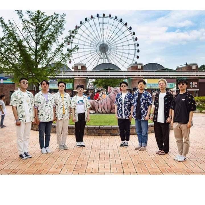 Bosan Asyik Pose Tunjuk Peace Je, Ini Idea Ambil Gambar Best Dengan Kawan-Kawan