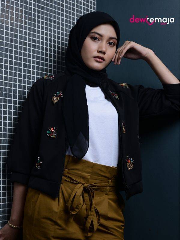 Finalis Hijabi Pertama Di Pentas Akhir Dewi Remaja, Adakah Kelebihan Milik Syamira?