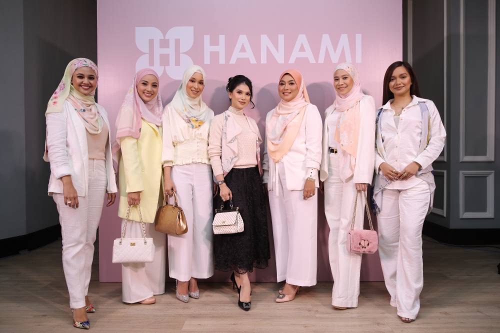 Inspirasi Dari Flora Jepun, Hanami Dicipta Khas Buat Hijabi Masa Kini