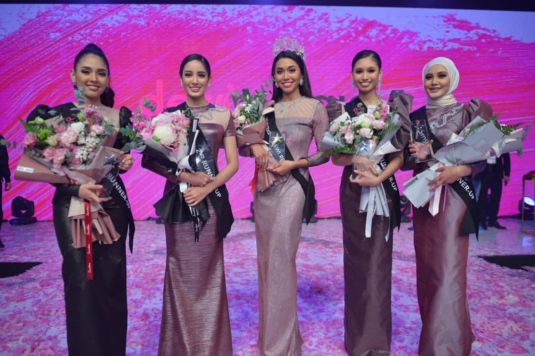 Shaza Bae Dinobatkan Sebagai Juara Dewi Remaja 2019