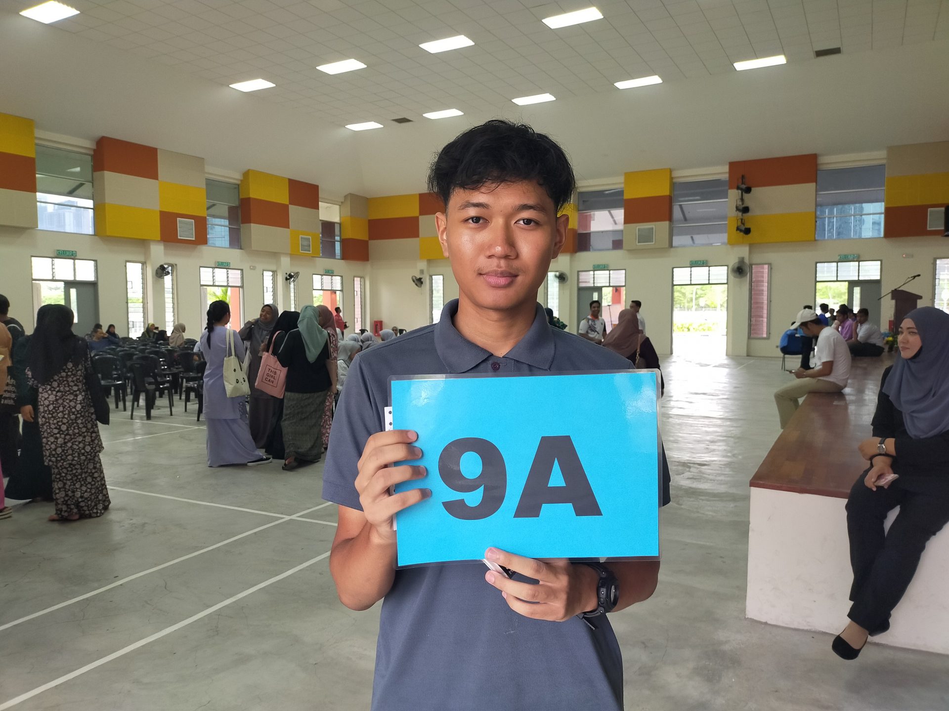 Anak Penjual Kuih &#038; Goreng Pisang Calon Tunggal Peroleh 9A SPM 2020
