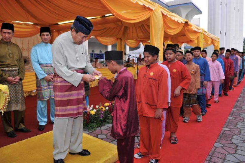 Rakyat Selangor Tak Berpeluang Buka Puasa, Solat Tarawih Bersama Sultan Ramadan Ini