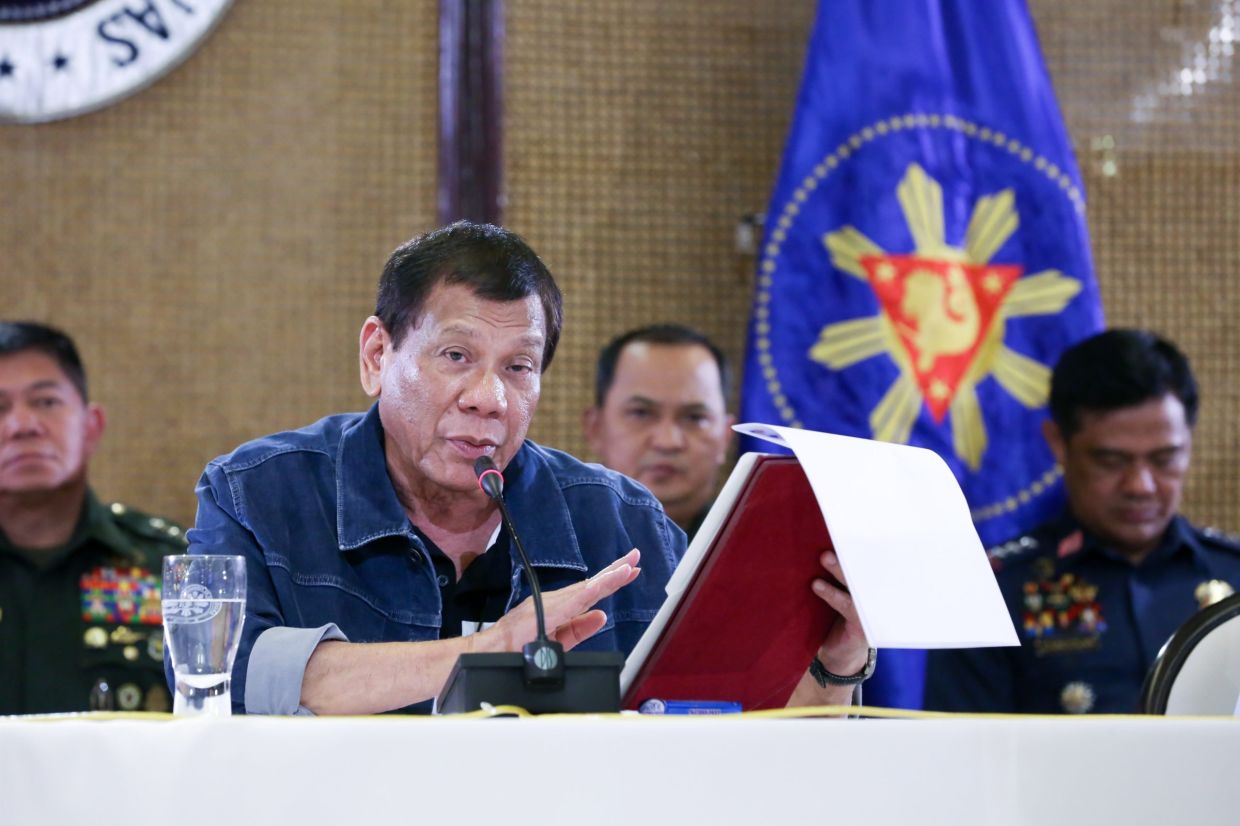 &#8220;Tembak Mereka Sehingga Mati,&#8221; Presiden Filipina Beri Amaran Penduduk Yang Ingkar Perintah Berkurung