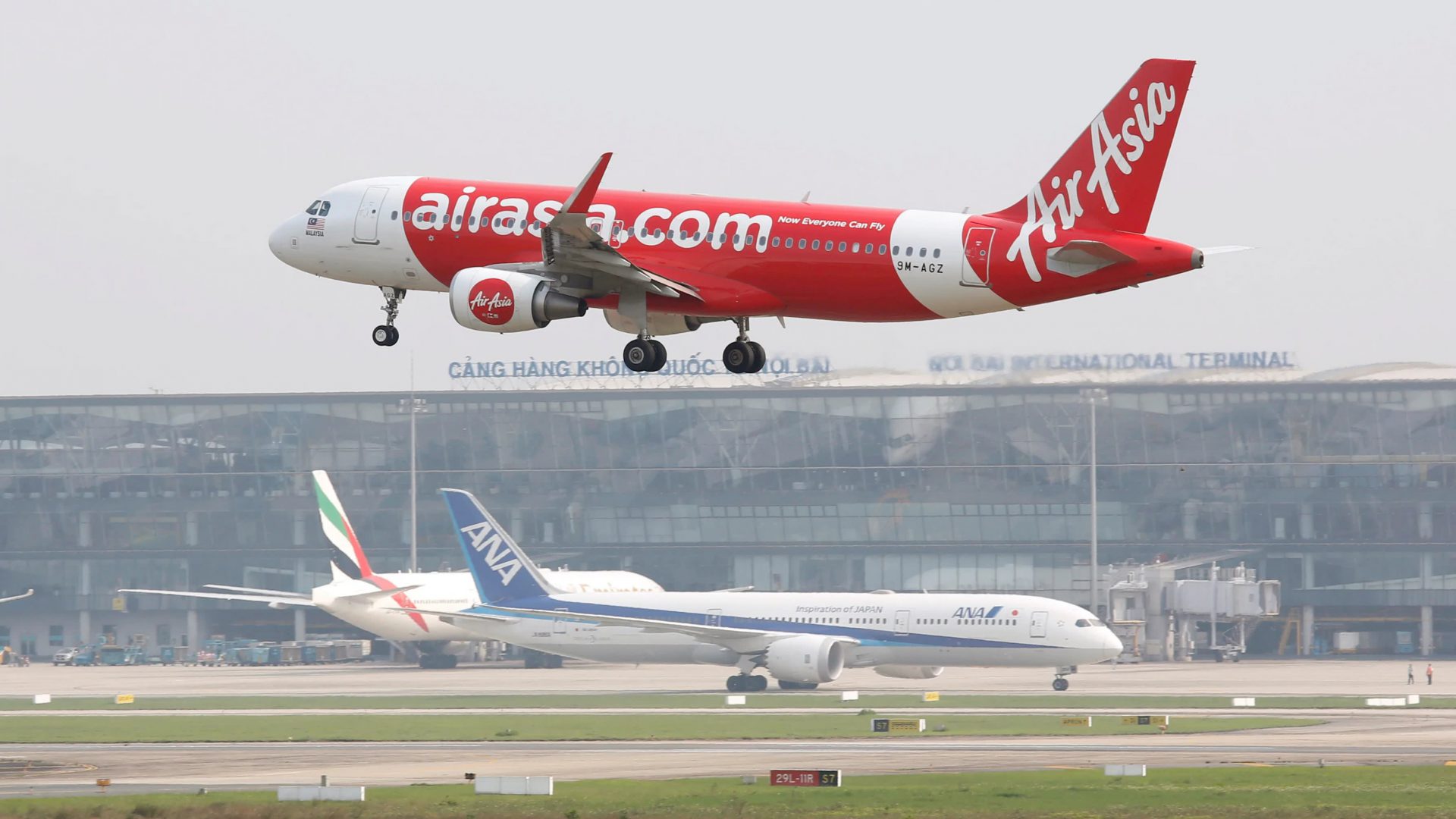 AirAsia Mulakan Operasi Penerbangan Domestik Bermula 29 April, Netizen Tidak Setuju?