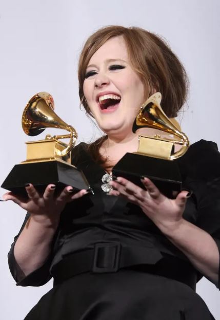 15 Foto Transformasi Adele Dari Tahun 2008 Hingga 2020, Memang Berbeza