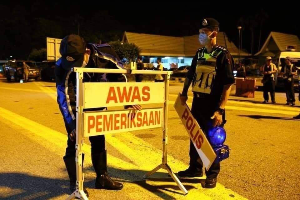 Foto-Foto Penutupan Sekatan Jalan Raya, Rakyat Malaysia Ucap Terima Kasih Buat Frontliners