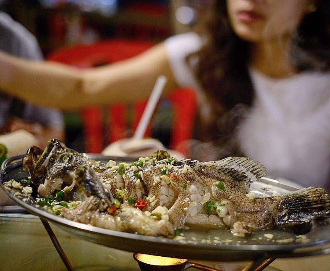 Hidden Spot Di Ampang, Restoran Makanan Thai Dengan Pelayan Menaiki Bot Laju Memang Awesome