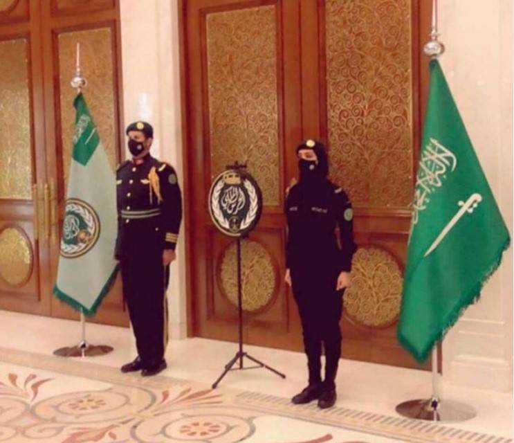 Bangga! Foto Pengawal Diraja Arab Saudi Ini Bertukar Viral Kerana Imej Hijabnya