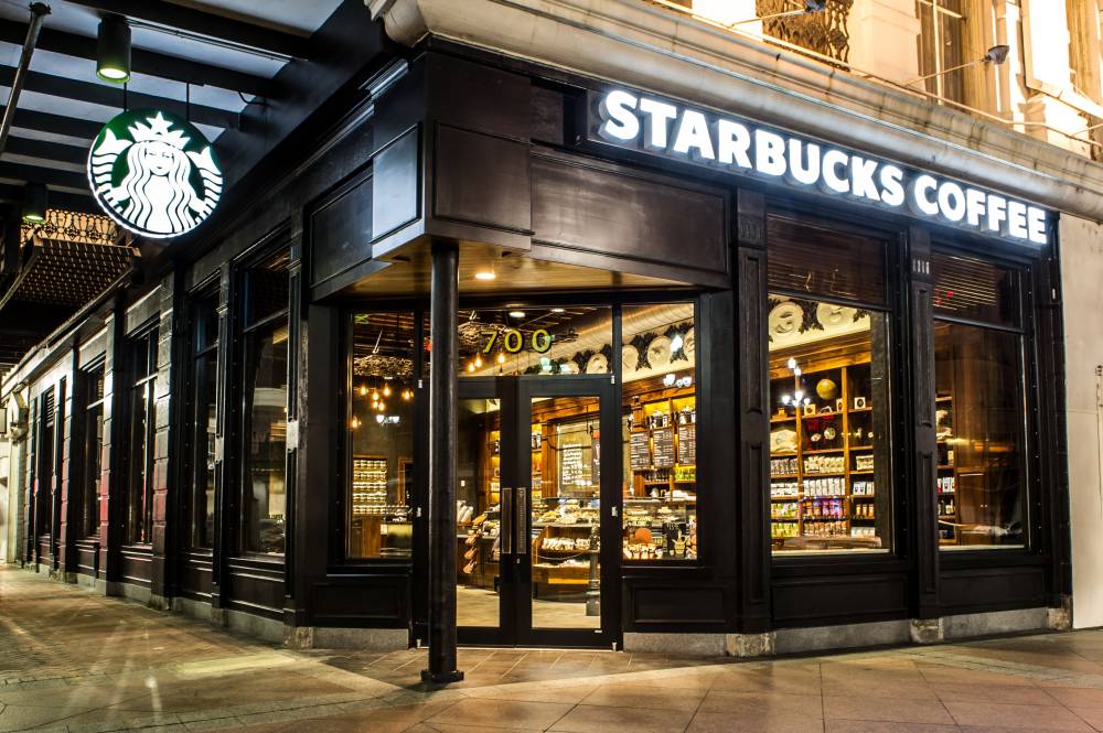 Starbucks Tutup 400 Outlet, Kesan Pandemik COVID-19