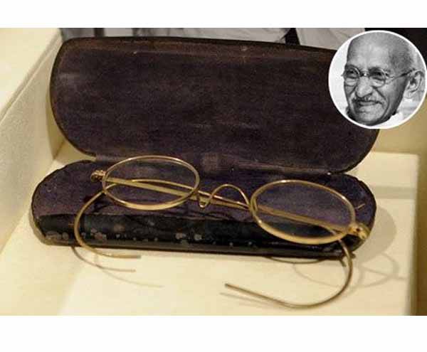 Harga Sebiji Banglo Mewah, Cermin Mata Mahatma Gandhi Dibeli Dengan Harga RM1.4 Juta