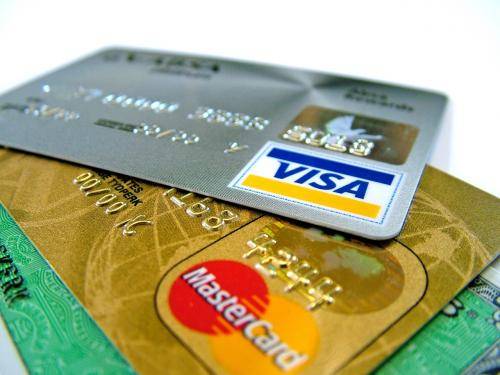 Jangan Biar Tunggakan Kad Kredit Jadi Hutang Lapuk, Peguam Ajar Cara “Deal” Dengan Bank