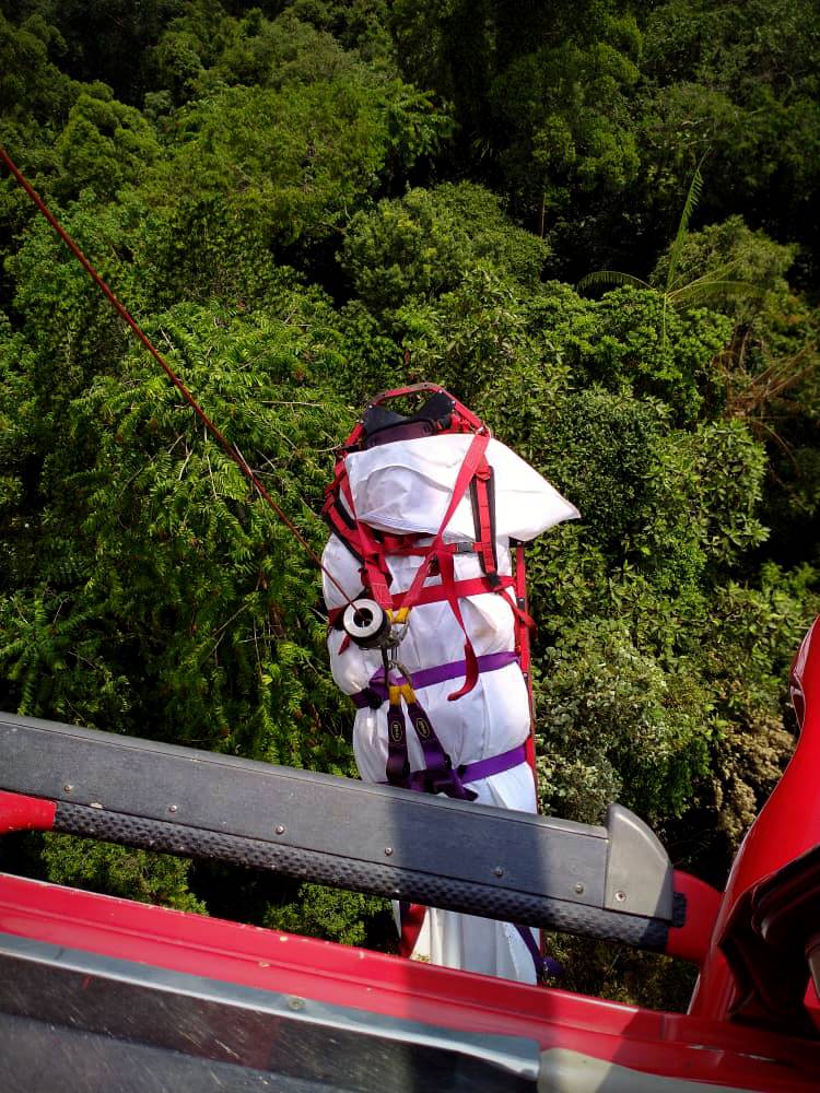 Remaja Maut Di Air Terjun Lagi, Kali Ini Tergelincir &#038; Diangkat Naik Helikopter