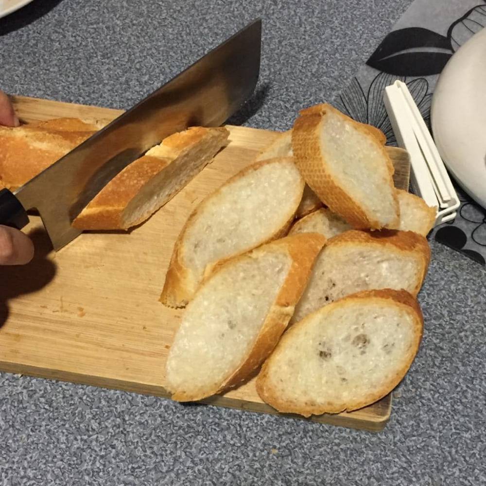 Resipi Mudah Garlic Bread Bersama Sup Cendawan Tanpa Perlu Guna Banyak Bahan