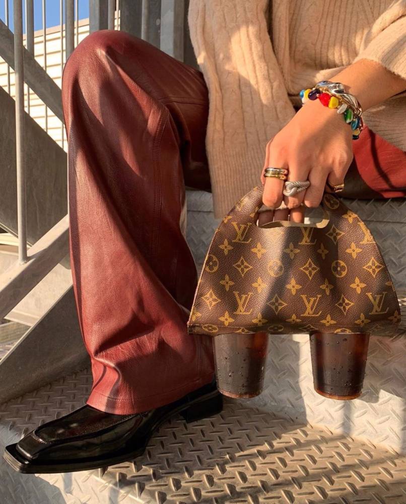 &#8220;Luxury Bag To Carry Coffee&#8221;,  Pereka Jepun Beri Nafas Baru Pemegang Minuman Guna Fabrik LV Dan Dior
