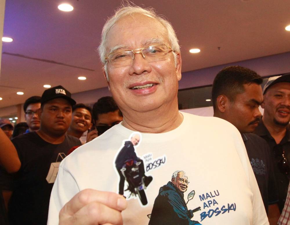 DS Najib Cadang KWSP Beri Pengeluaran One Off RM10,000, Di Bahagian Komen Netizen Setuju 100 %