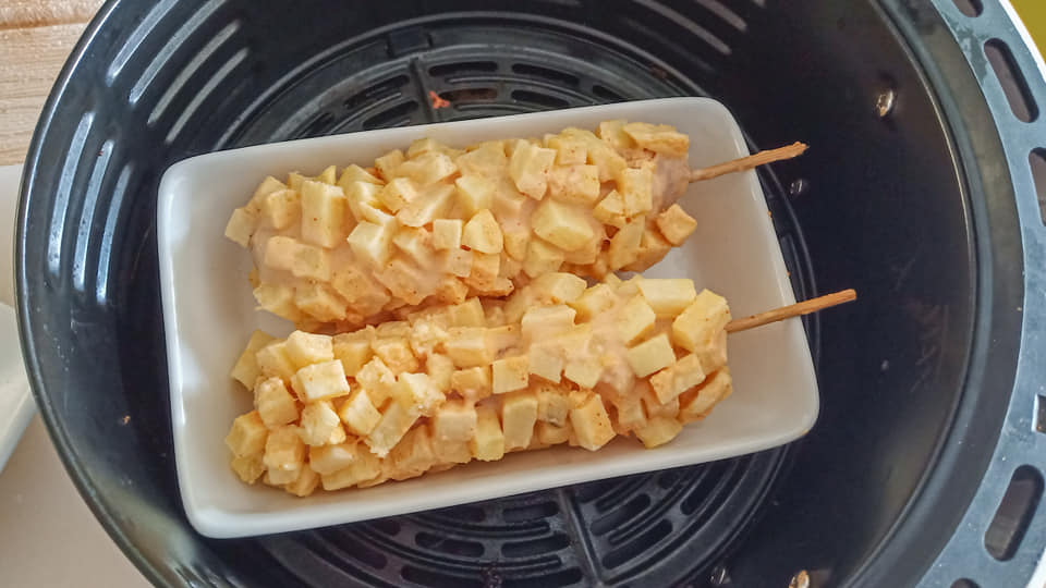 Wanita Ini Kongsi Resipi Mudah Masak Potato Corn Dog Guna Air Fryer