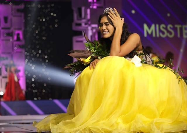 Reaksi ‘Excited’ Menang Hingga Meloncat Miss Teen USA Tarik Perhatian