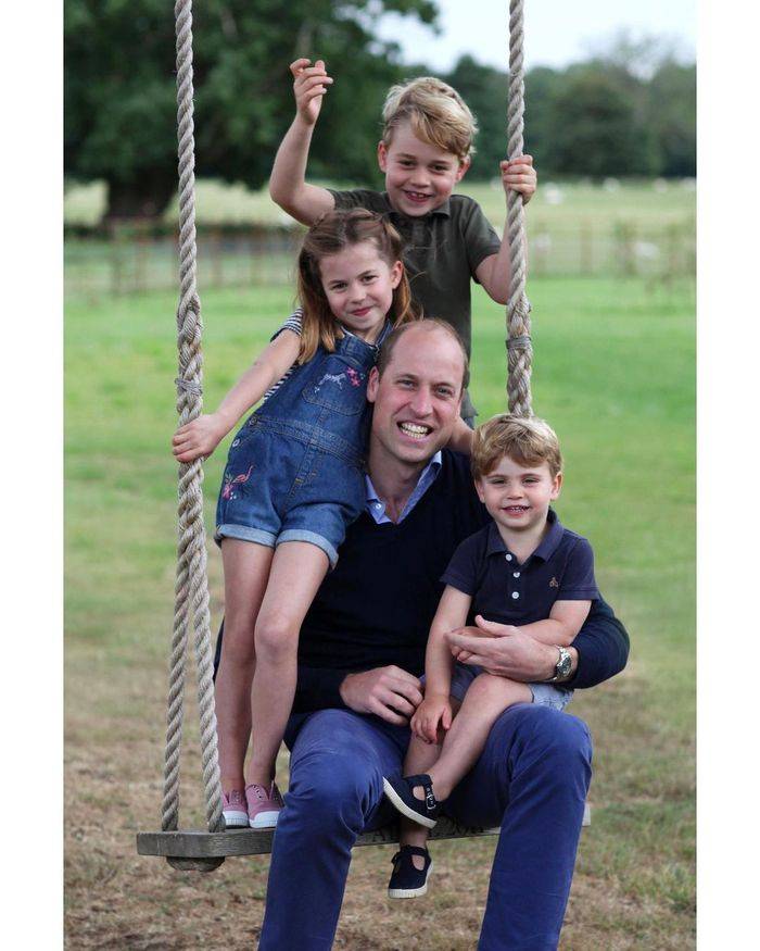 Wow Berbakat! Pandai Betul Kate Middleton Ambil Foto Ahli Keluarga Diraja
