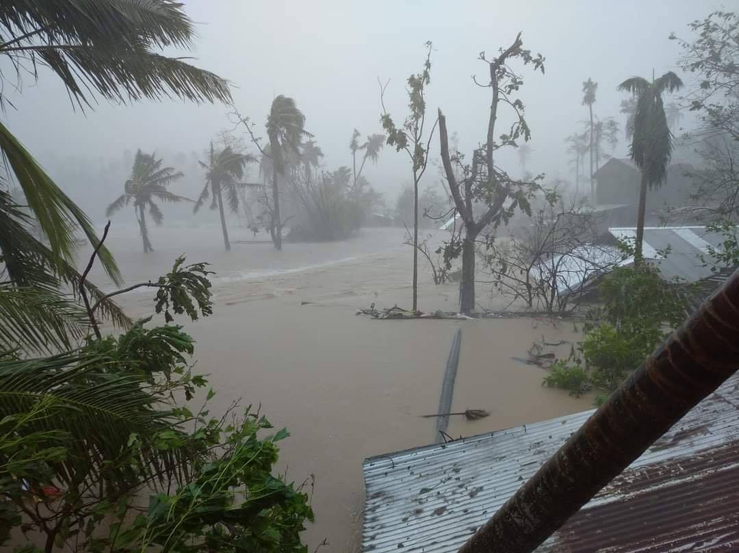 [Gambar]: Taufan Terkuat Tahun 2020, ‘Super Typhoon’ Membadai Filipina