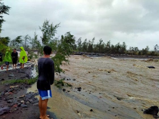 [Gambar]: Taufan Terkuat Tahun 2020, ‘Super Typhoon’ Membadai Filipina