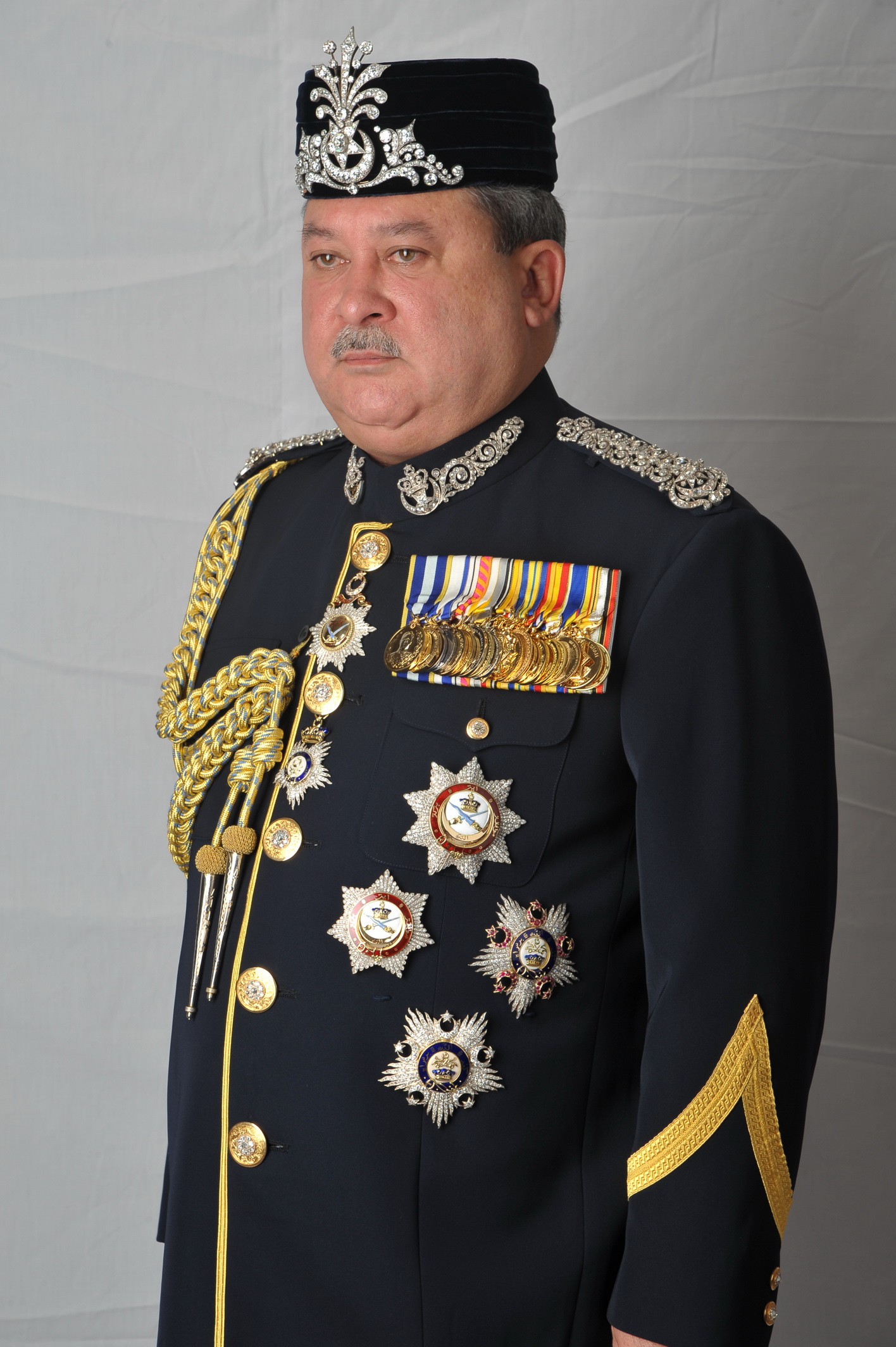 Lagi Kereta Baru Dikurnia Sultan Johor Kepada Frontliners