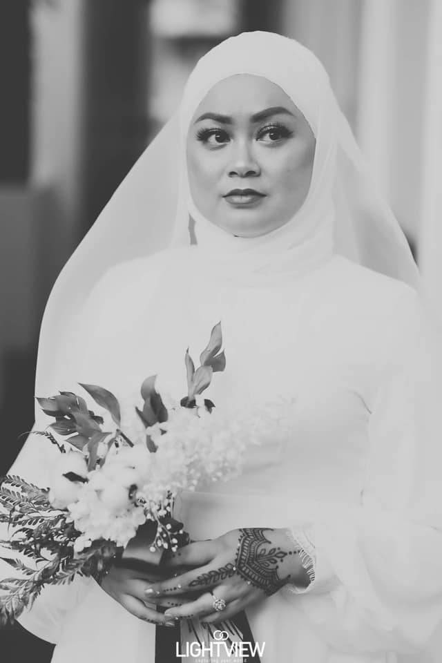 Tunang Batalkan Perkahwinan Saat Akhir, Gadis Ini Nekad Jalani Sesi Fotografi Seorang Diri