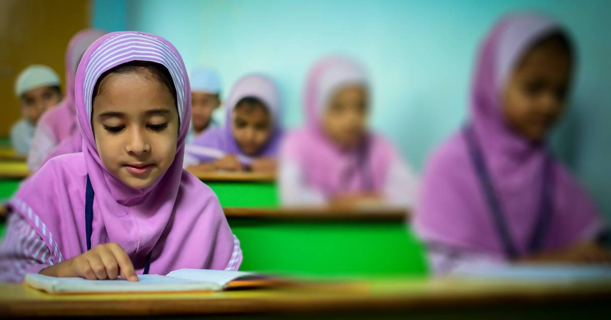 Pelajar Beragama Islam Kembali Boleh Berhijab. Mahkamah Austria Batalkan Undang-Undang Larang Kanak-Kanak Islam Berhijab.