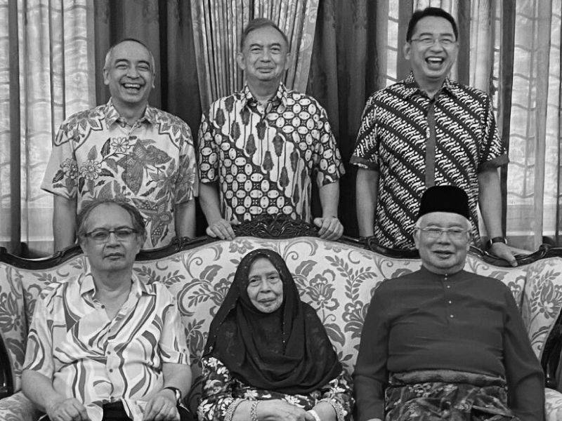 “Tiada Kata-Kata..” Ibu Tercinta DS Najib Razak Hembus Nafas Terakhir