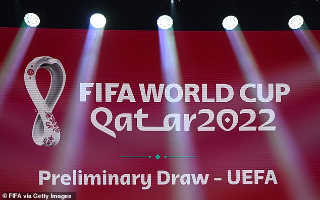 Demi Piala Dunia FIFA 2022, Qatar Benar Bendera ‘Pelangi’ Berkibar Di Stadium