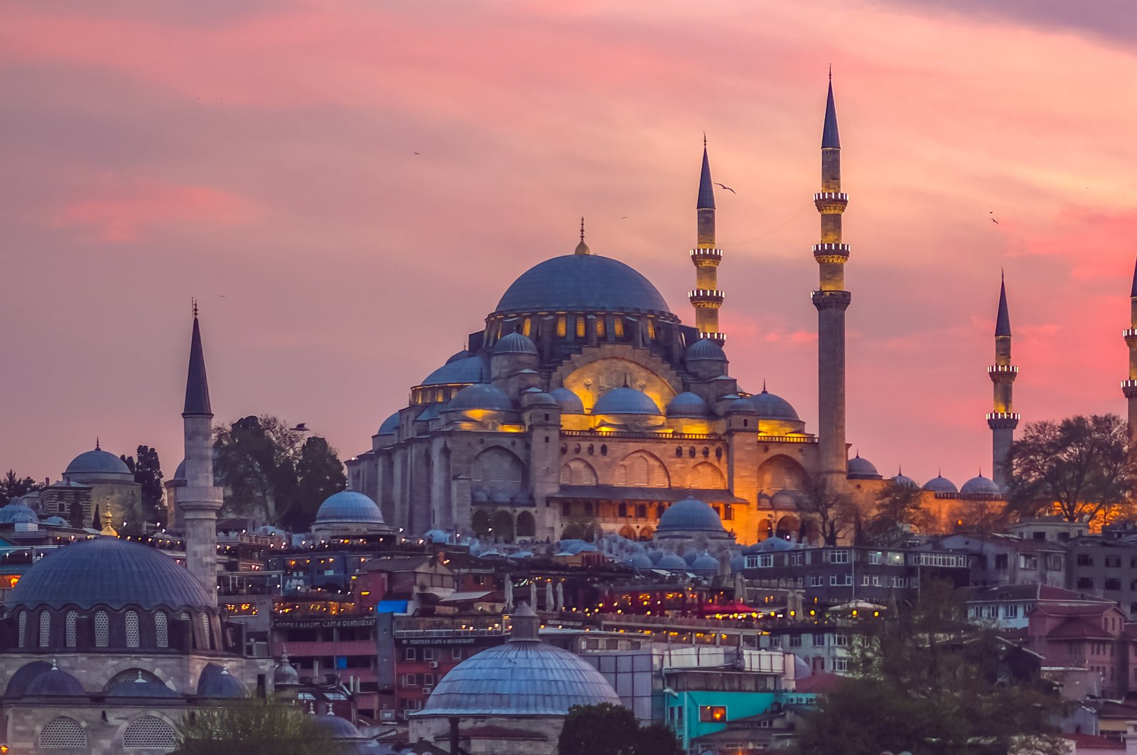 Alami Musim Kemarau Terburuk Dalam 1 Dekad, Empangan Di Istanbul Hampir Kering