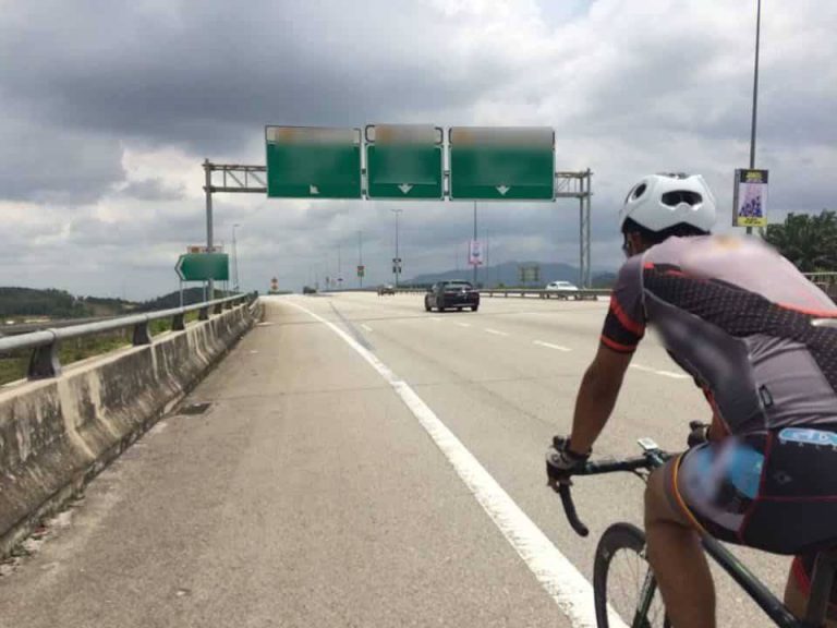 Laluan Motosikal Lebuhraya Wajar Diberi Kepada Grup Basikal Pada Hujung Minggu – Komuniti