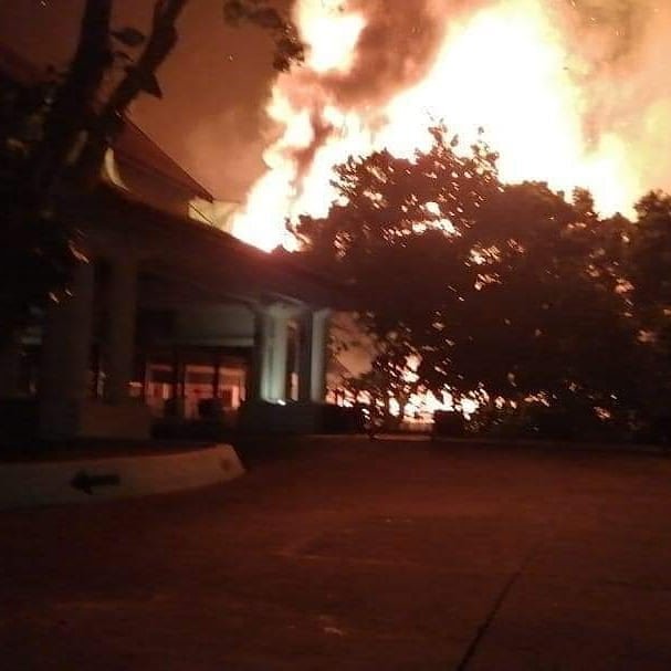 Sudahlah Pengunjung Beransur Tiada, Resort 5 Bintang Di Langkawi Pula Terbakar