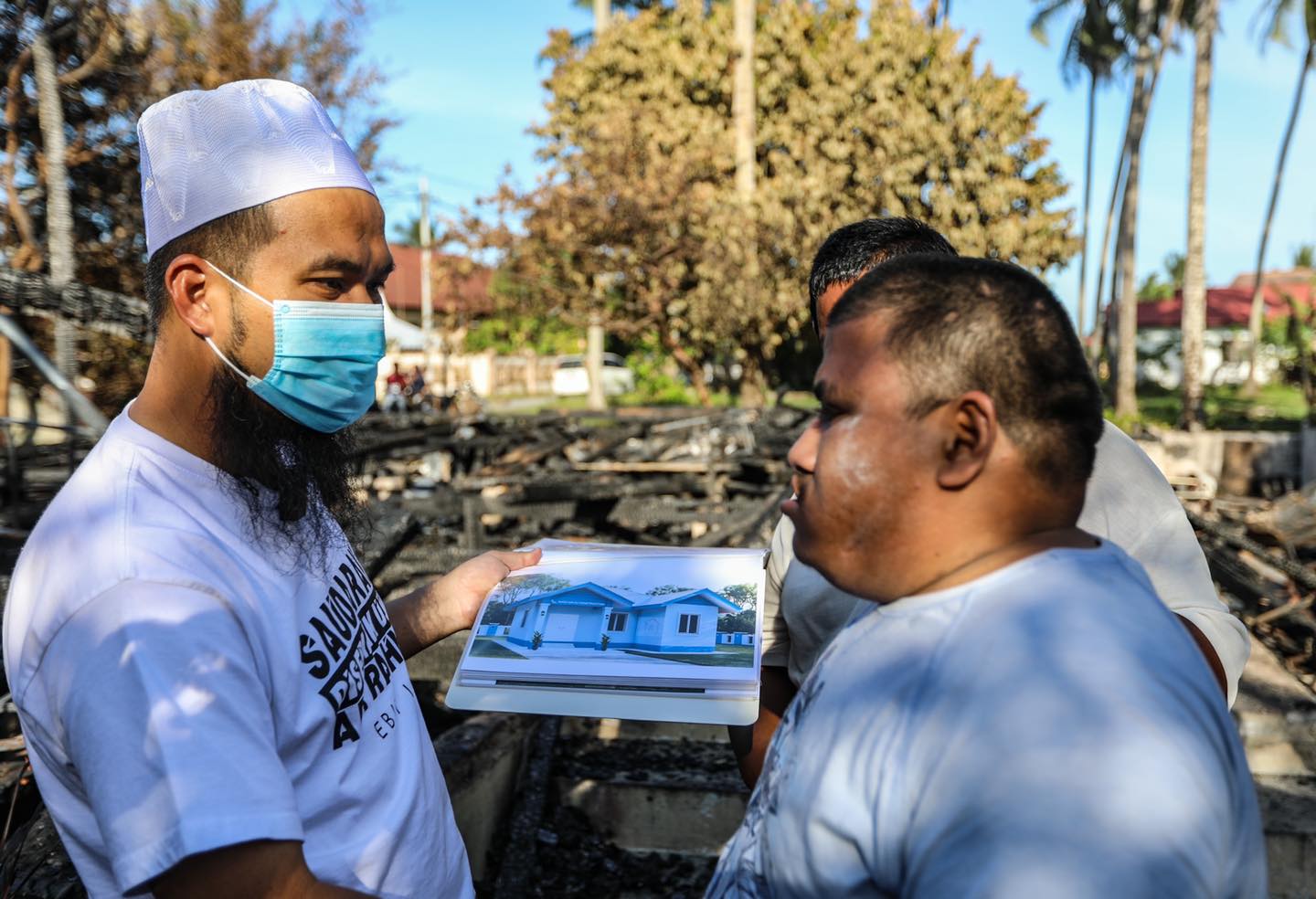 Sering Hulur Bantuan, Ini 7 Perniagaan Ustaz Ebit Lew Yang Mungkin Orang Tak Tahu