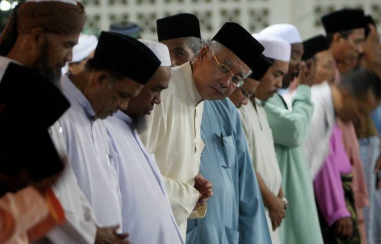 Solat Terawih & Bazar Ramadan Dibenarkan, Rakyat Sambut Gembira