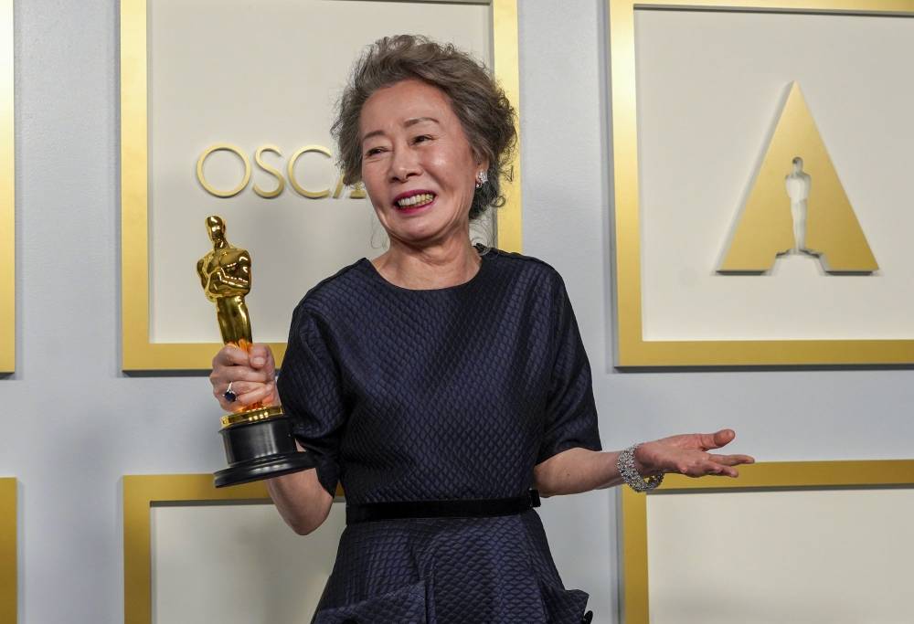 Pemenang Oscars Korea Diberi Soalan Merepek, Warganet Persoal Kebijaksanaan Wartawan Hollywood